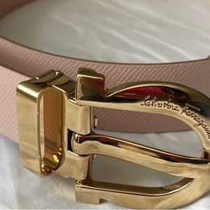Salvatore Ferragamo pale pink belt